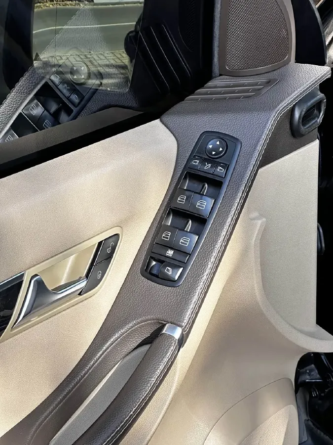 2015 Mercedes-Benz R Class 3.0T 333HP V6 7AT,autocango,china used car exporter,china ev exporter,chinese used car exporter,chinese used ev exporter