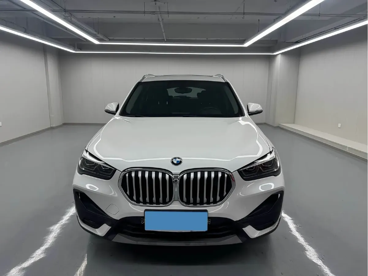 2020 BMW X1 1.5T 140HP L3 7DCT,autocango,china used car exporter,china ev exporter,chinese used car exporter,chinese used ev exporter