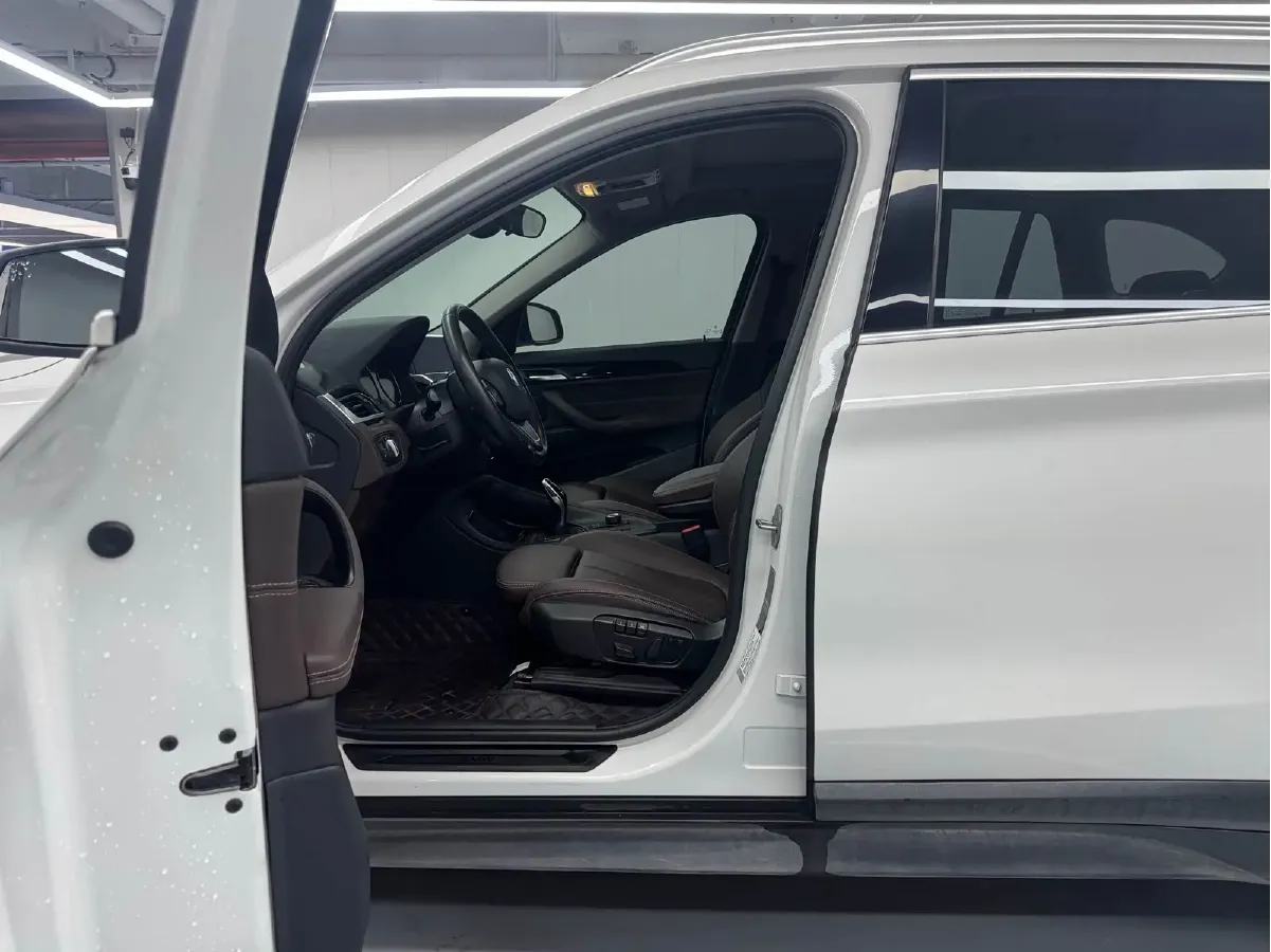 2020 BMW X1 1.5T 140HP L3 7DCT,autocango,china used car exporter,china ev exporter,chinese used car exporter,chinese used ev exporter