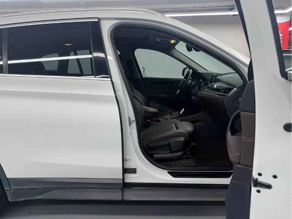 2020 BMW X1 1.5T 140HP L3 7DCT,autocango,china used car exporter,china ev exporter,chinese used car exporter,chinese used ev exporter