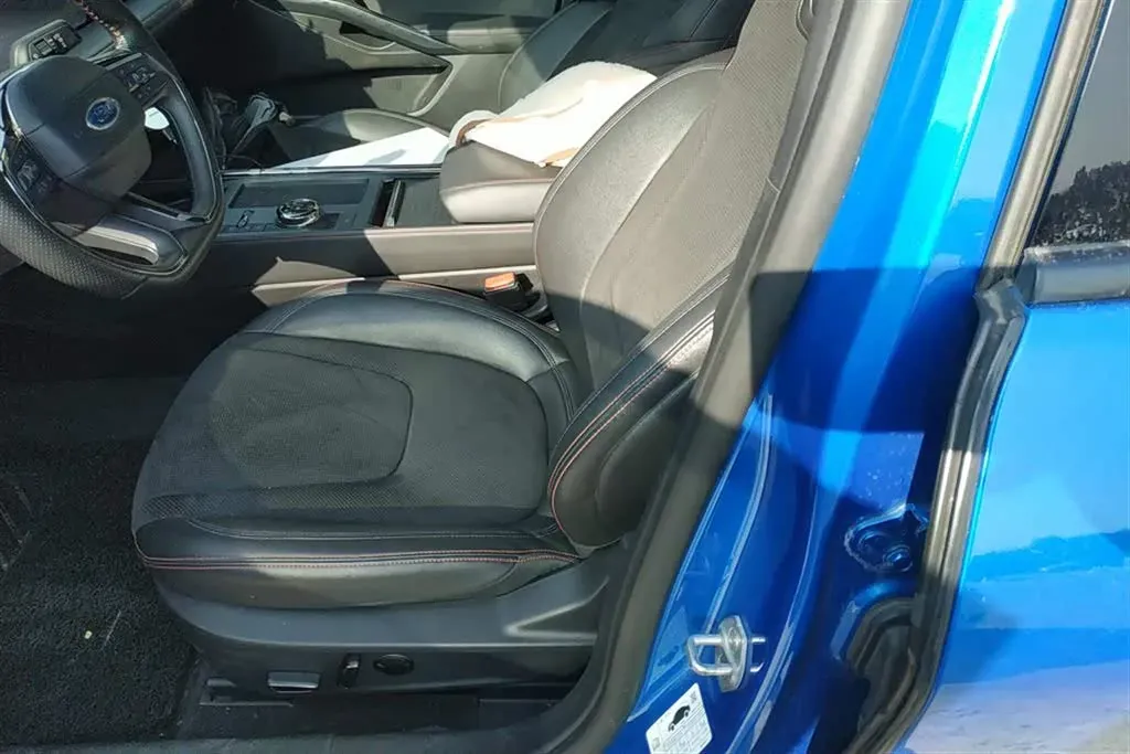 2022 Ford EVOS 2.0T 238HP L4 8AT,autocango,china used car exporter,china ev exporter,chinese used car exporter,chinese used ev exporter