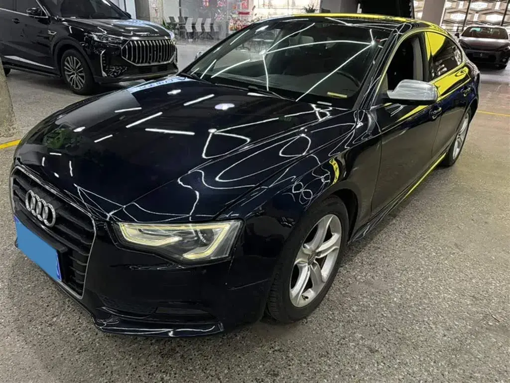 2010 Audi A5 2.0T 211HP L4 CVT