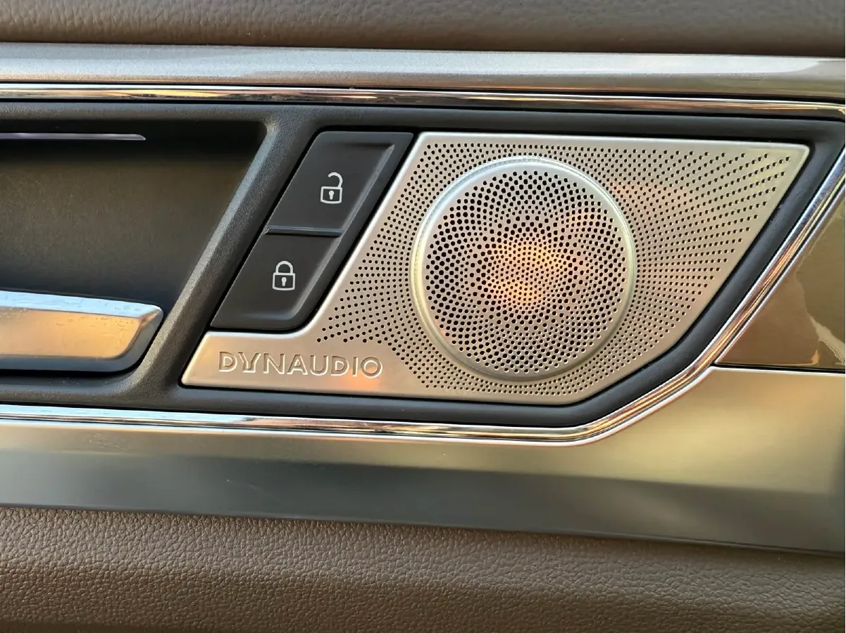 2022 Volkswagen Viloran 2.0T 220HP L4 7DCT,autocango,china used car exporter,china ev exporter,chinese used car exporter,chinese used ev exporter