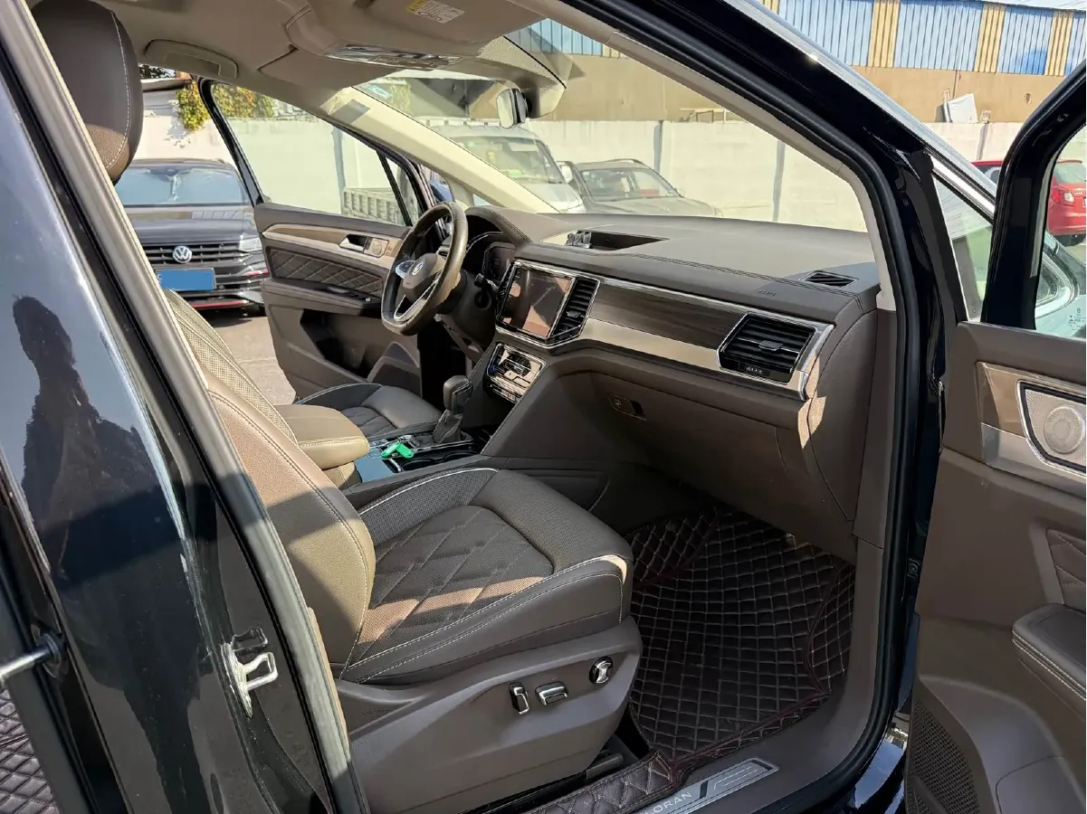 2022 Volkswagen Viloran 2.0T 220HP L4 7DCT,autocango,china used car exporter,china ev exporter,chinese used car exporter,chinese used ev exporter