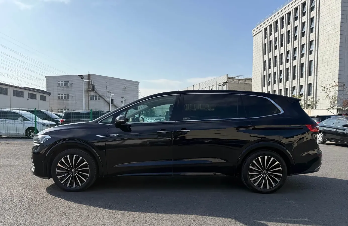 2022 Volkswagen Viloran 2.0T 220HP L4 7DCT,autocango,china used car exporter,china ev exporter,chinese used car exporter,chinese used ev exporter