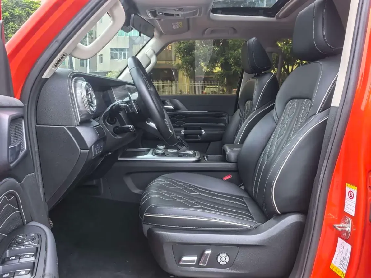 2021 Tank 300 2.0T 227HP L4 8AT,autocango,china used car exporter,china ev exporter,chinese used car exporter,chinese used ev exporter