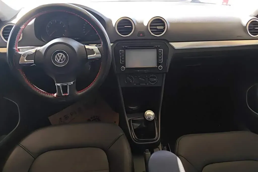 2015 Volkswagen Jetta 1.6L 110HP L4 5MT,autocango,china used car exporter,china ev exporter,chinese used car exporter,chinese used ev exporter