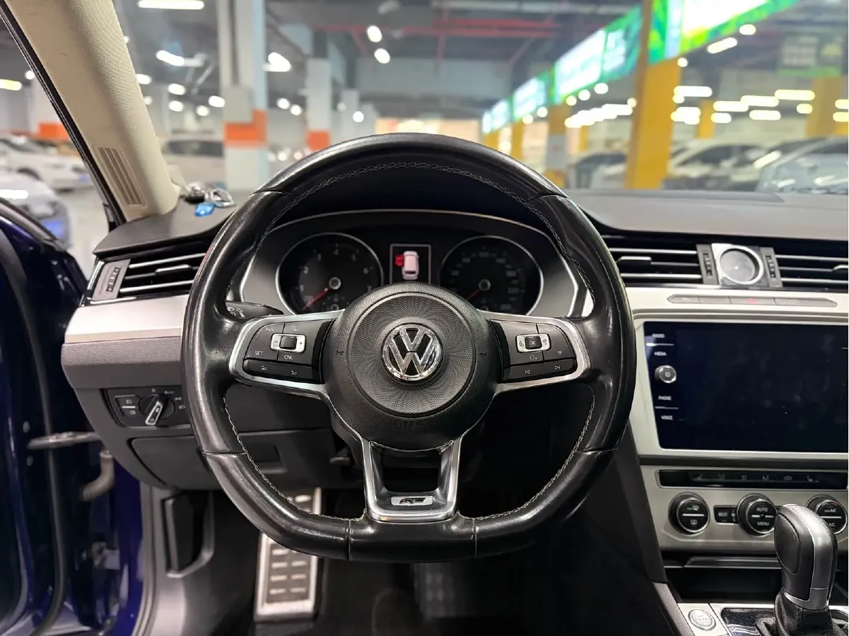 2016 Volkswagen Alltrack 2.0T 220HP L4 6DCT,autocango,china used car exporter,china ev exporter,chinese used car exporter,chinese used ev exporter