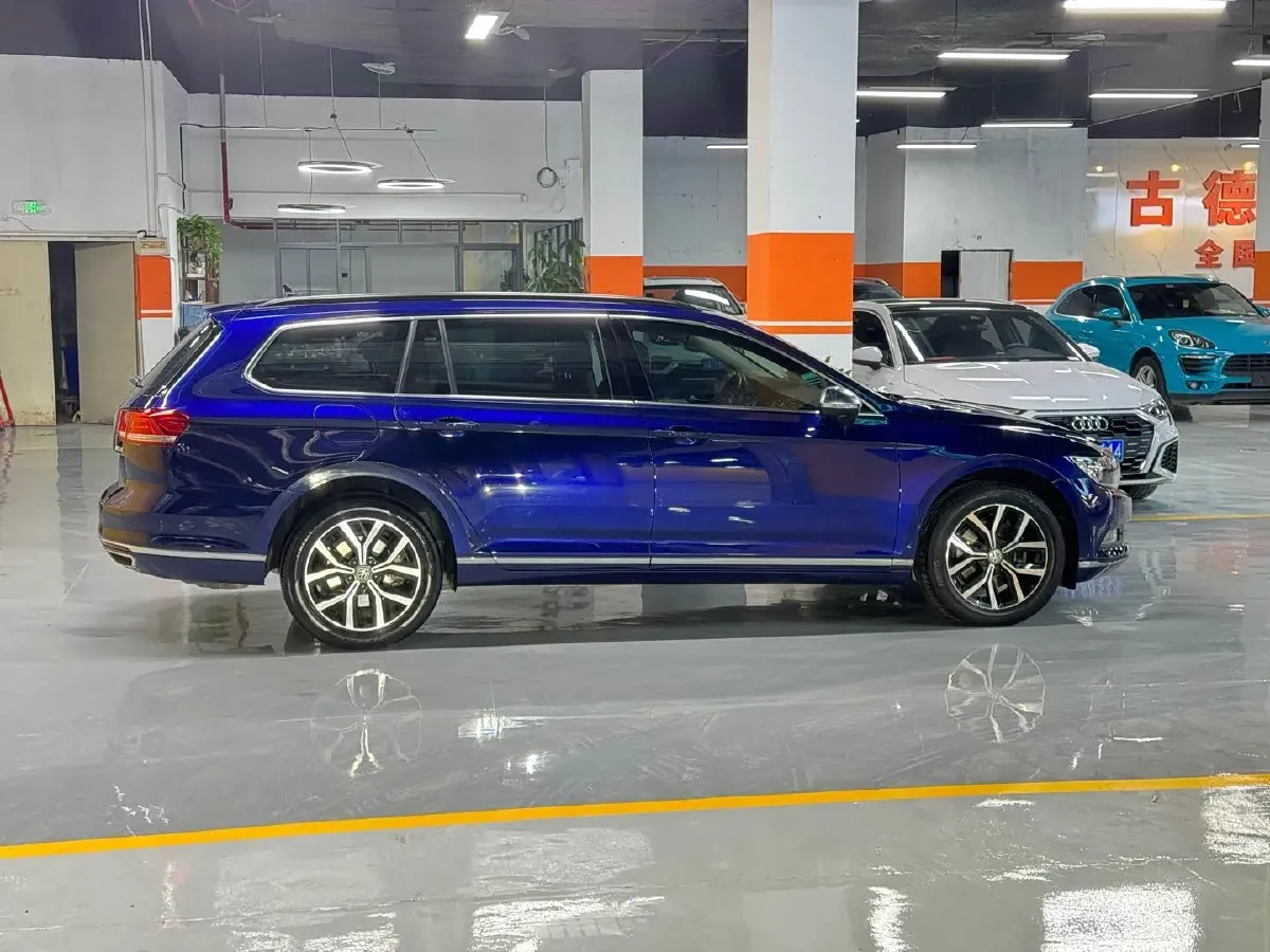 2016 Volkswagen Alltrack 2.0T 220HP L4 6DCT,autocango,china used car exporter,china ev exporter,chinese used car exporter,chinese used ev exporter
