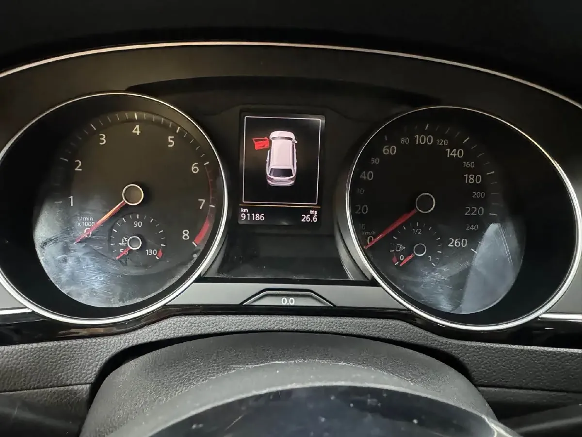 2016 Volkswagen Alltrack 2.0T 220HP L4 6DCT,autocango,china used car exporter,china ev exporter,chinese used car exporter,chinese used ev exporter