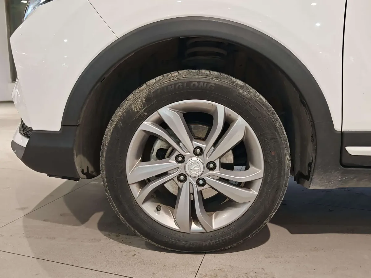 2019 ChangAn CS15 1.5L 107HP L4 5DCT,autocango,china used car exporter,china ev exporter,chinese used car exporter,chinese used ev exporter