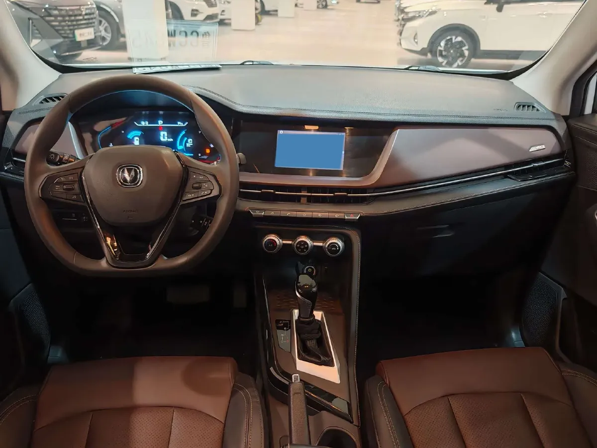 2019 ChangAn CS15 1.5L 107HP L4 5DCT,autocango,china used car exporter,china ev exporter,chinese used car exporter,chinese used ev exporter