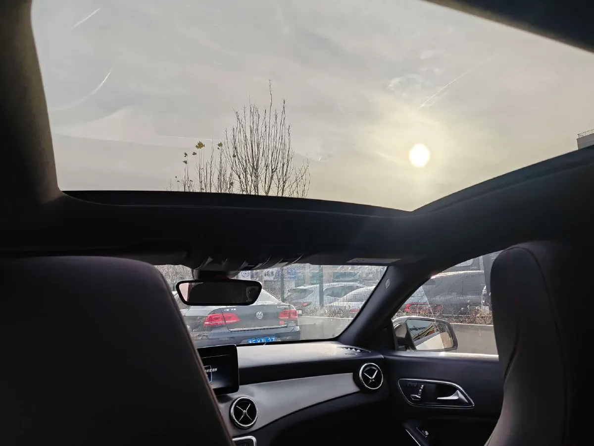 2017 Mercedes-Benz CLA Class 2.0T 184HP L4 7DCT,autocango,china used car exporter,china ev exporter,chinese used car exporter,chinese used ev exporter