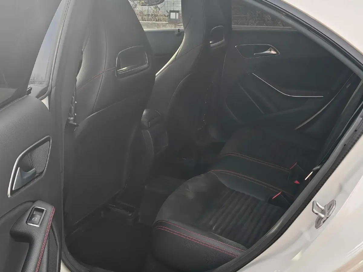 2017 Mercedes-Benz CLA Class 2.0T 184HP L4 7DCT,autocango,china used car exporter,china ev exporter,chinese used car exporter,chinese used ev exporter