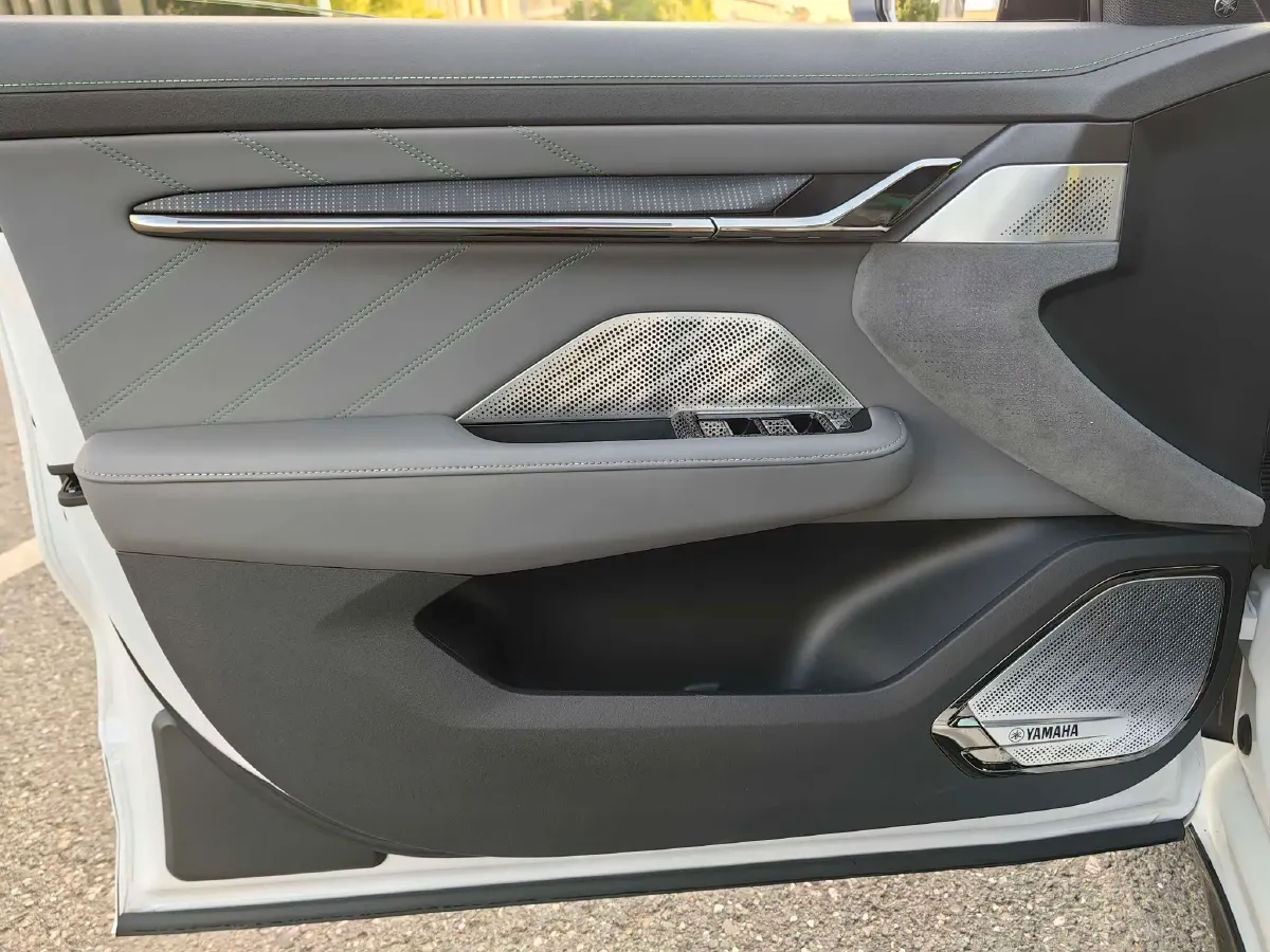 2024 Zeekr 001 BEV 100KWH,autocango,china used car exporter,china ev exporter,chinese used car exporter,chinese used ev exporter