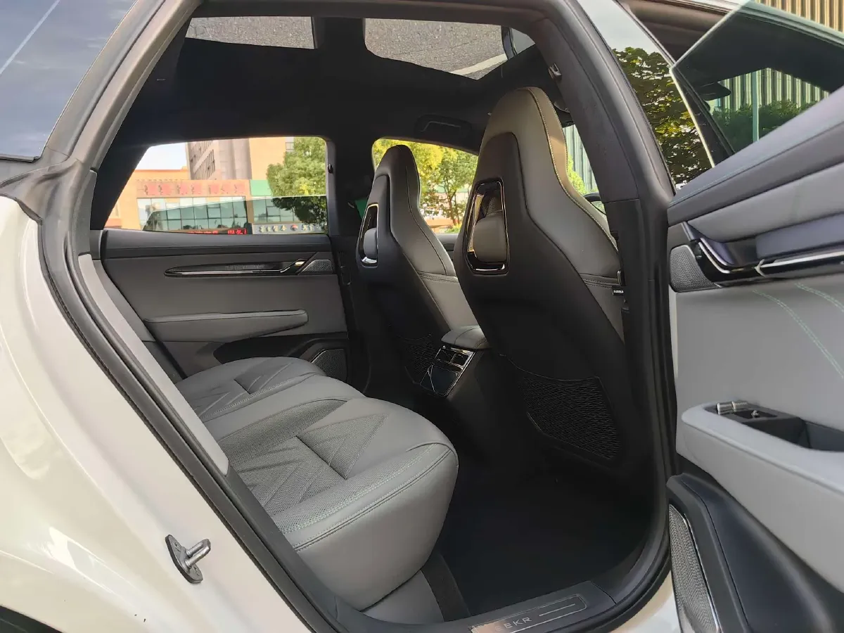 2024 Zeekr 001 BEV 100KWH,autocango,china used car exporter,china ev exporter,chinese used car exporter,chinese used ev exporter