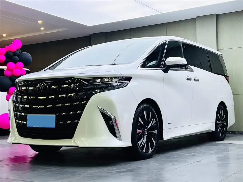 2024 Toyota Alphard 2.5L 190HP L4 E-CVT Hybrid