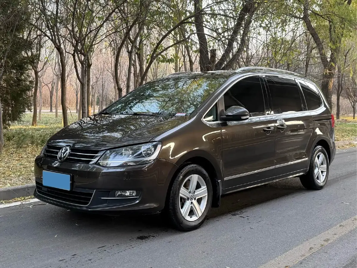 2015 Volkswagen Sharan 1.8T 160HP L4 6DCT