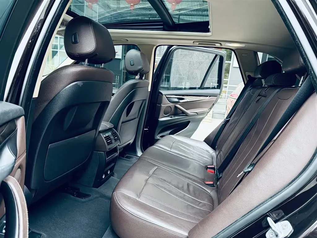 2014 BMW X5 3.0T 306HP L6 8AT,autocango,china used car exporter,china ev exporter,chinese used car exporter,chinese used ev exporter