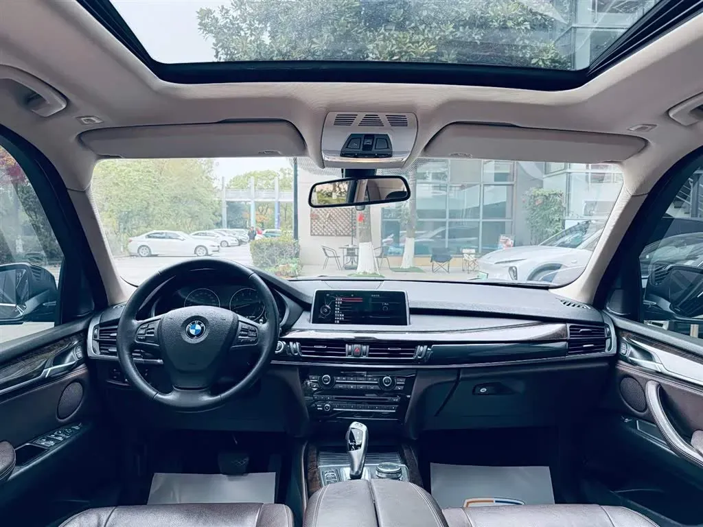 2014 BMW X5 3.0T 306HP L6 8AT,autocango,china used car exporter,china ev exporter,chinese used car exporter,chinese used ev exporter