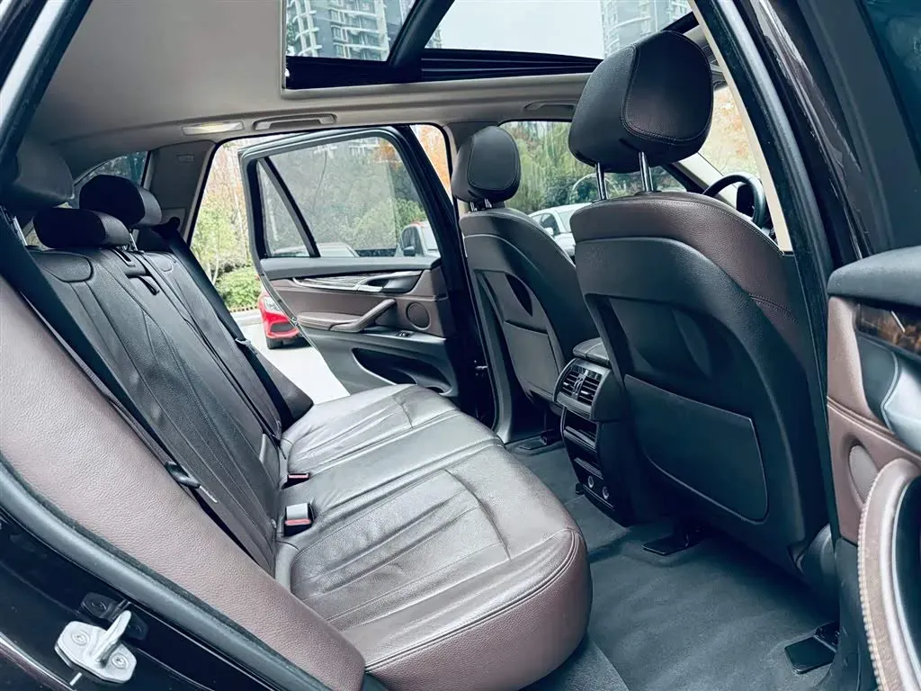 2014 BMW X5 3.0T 306HP L6 8AT,autocango,china used car exporter,china ev exporter,chinese used car exporter,chinese used ev exporter