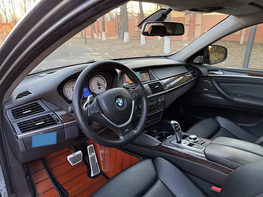 2010 BMW X6 M 4.4T 555HP V8 6AT,autocango,china used car exporter,china ev exporter,chinese used car exporter,chinese used ev exporter
