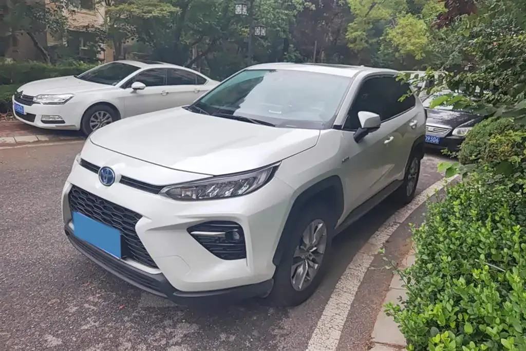2022 Toyota Wildlander 2.5L 178HP L4 E-CVT Hybrid