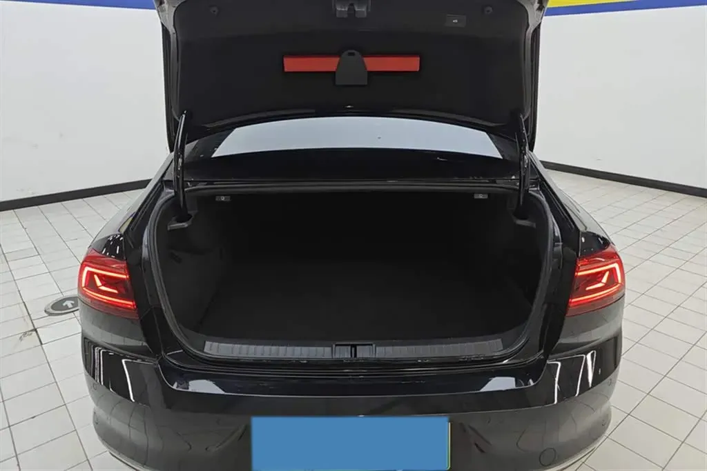 2020 Volkswagen Magotan GTE 1.4T 150HP L4 6DCT PHEV 13KWH,autocango,china used car exporter,china ev exporter,chinese used car exporter,chinese used ev exporter