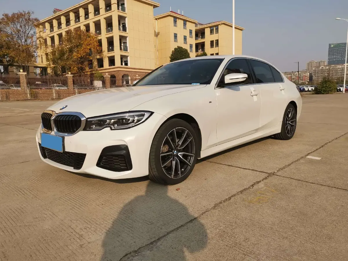 2022 BMW 3 Series 2.0T 156HP L4 8AT