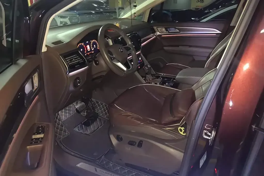 2020 Volkswagen Viloran 2.0T 186HP L4 7DCT,autocango,china used car exporter,china ev exporter,chinese used car exporter,chinese used ev exporter