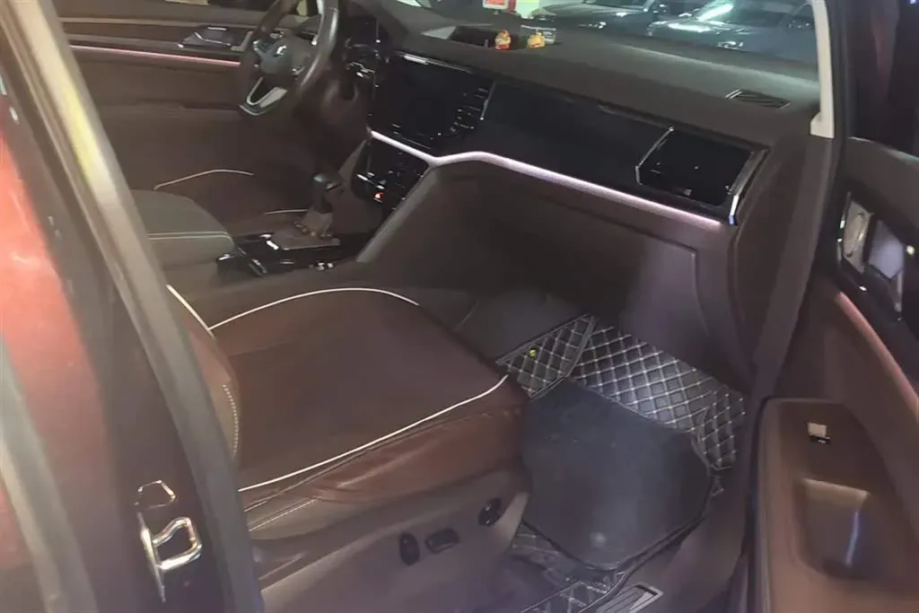 2020 Volkswagen Viloran 2.0T 186HP L4 7DCT,autocango,china used car exporter,china ev exporter,chinese used car exporter,chinese used ev exporter