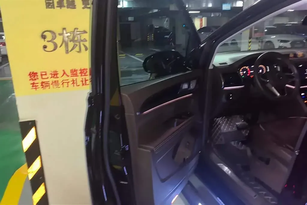 2020 Volkswagen Viloran 2.0T 186HP L4 7DCT,autocango,china used car exporter,china ev exporter,chinese used car exporter,chinese used ev exporter