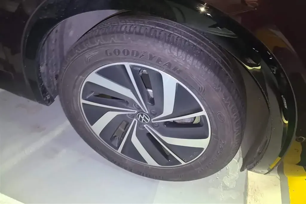 2020 Volkswagen Viloran 2.0T 186HP L4 7DCT,autocango,china used car exporter,china ev exporter,chinese used car exporter,chinese used ev exporter