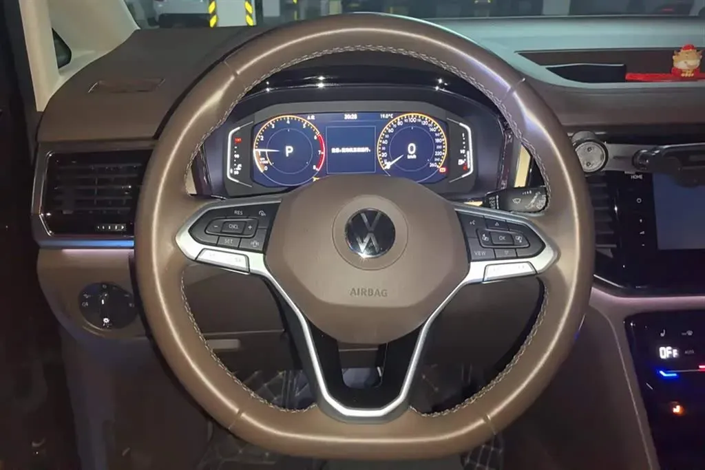 2020 Volkswagen Viloran 2.0T 186HP L4 7DCT,autocango,china used car exporter,china ev exporter,chinese used car exporter,chinese used ev exporter