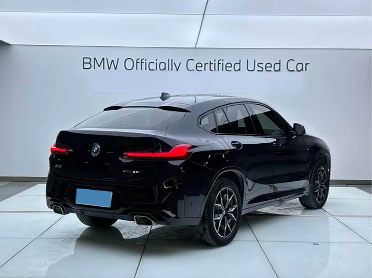 2022 BMW X4 2.0T 184HP L4 8AT,autocango,china used car exporter,china ev exporter,chinese used car exporter,chinese used ev exporter