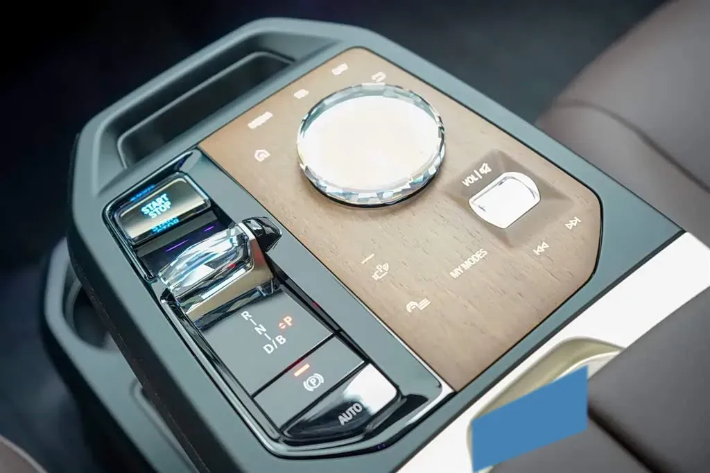 2023 BMW iX BEV 76.6KWH,autocango,china used car exporter,china ev exporter,chinese used car exporter,chinese used ev exporter