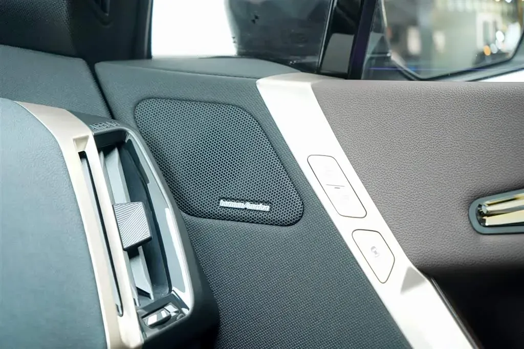 2023 BMW iX BEV 76.6KWH,autocango,china used car exporter,china ev exporter,chinese used car exporter,chinese used ev exporter