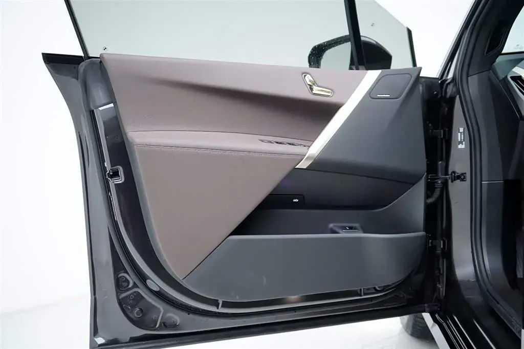 2023 BMW iX BEV 76.6KWH,autocango,china used car exporter,china ev exporter,chinese used car exporter,chinese used ev exporter