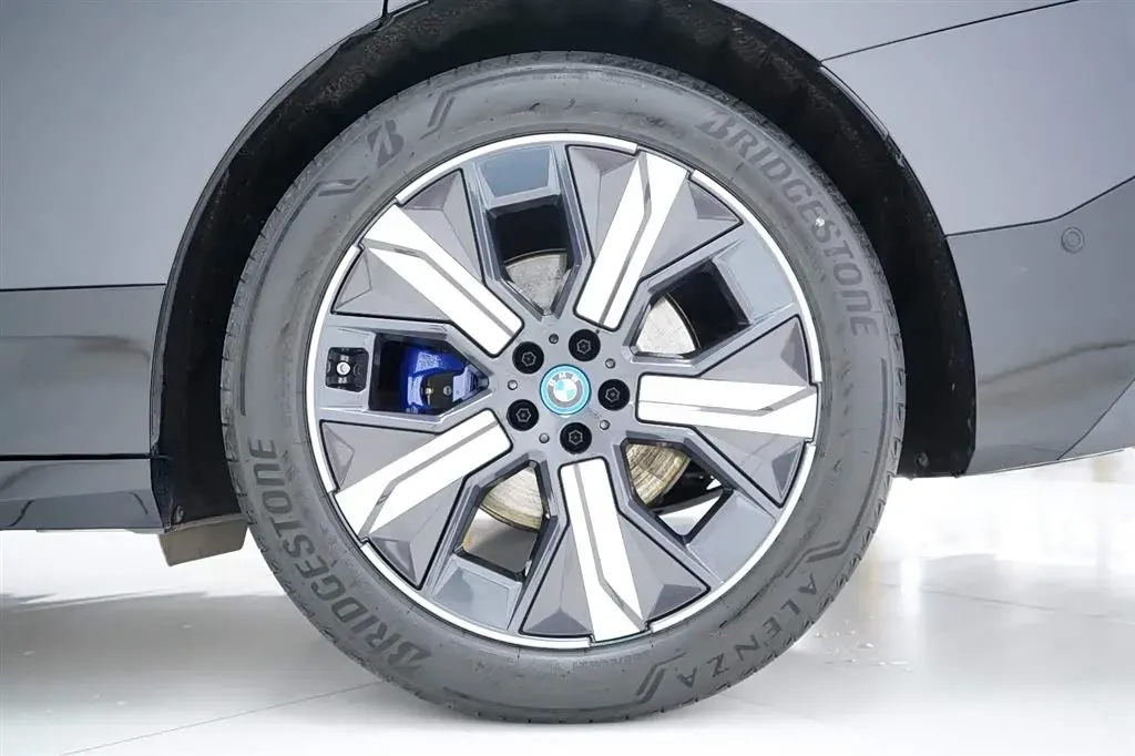 2023 BMW iX BEV 76.6KWH,autocango,china used car exporter,china ev exporter,chinese used car exporter,chinese used ev exporter