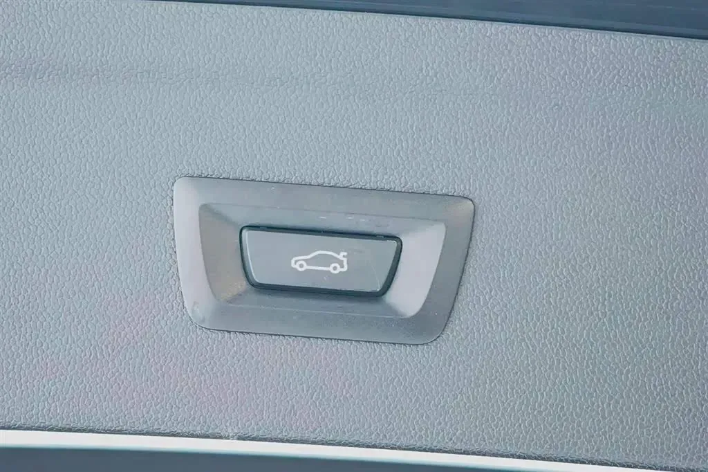 2023 BMW iX BEV 76.6KWH,autocango,china used car exporter,china ev exporter,chinese used car exporter,chinese used ev exporter