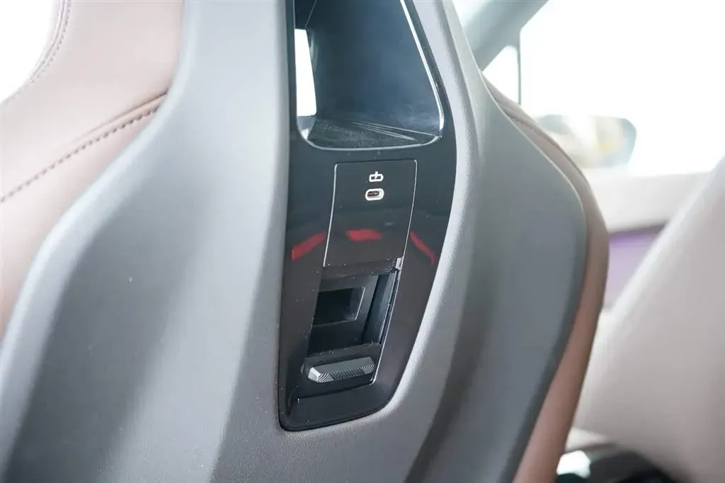 2023 BMW iX BEV 76.6KWH,autocango,china used car exporter,china ev exporter,chinese used car exporter,chinese used ev exporter