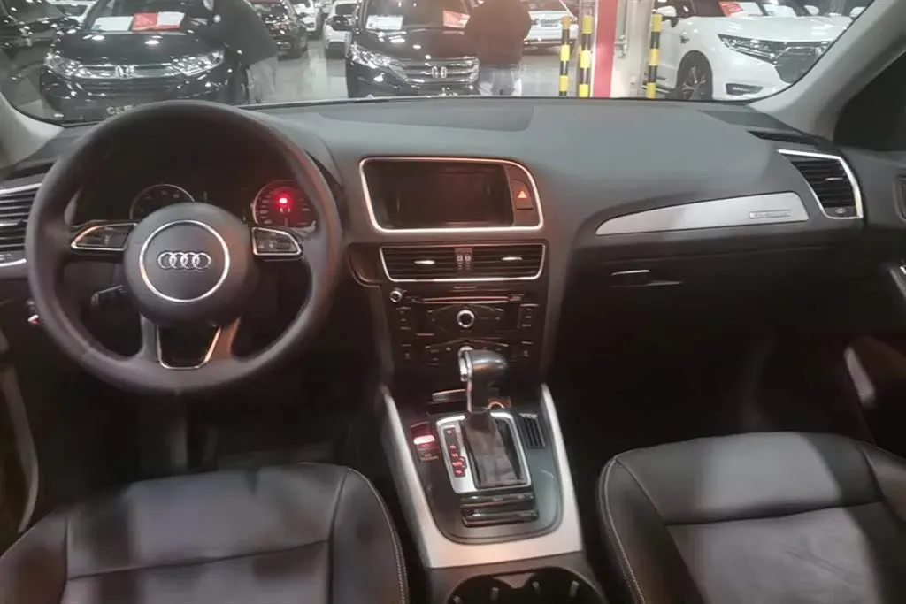 2016 Audi Q5 2.0T 224HP L4 8AT,autocango,china used car exporter,china ev exporter,chinese used car exporter,chinese used ev exporter