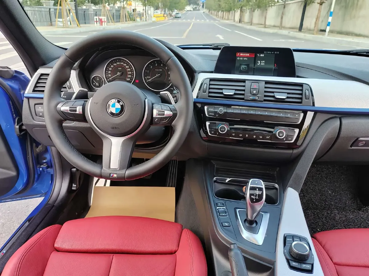 2019 BMW 3 Series 2.0T 184HP L4 8AT,autocango,china used car exporter,china ev exporter,chinese used car exporter,chinese used ev exporter