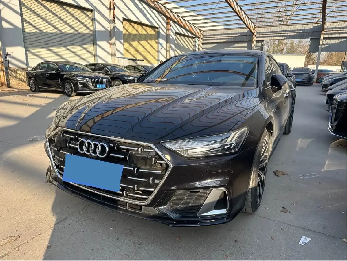 2024 Audi A7L 2.0T 245HP L4 7DCT