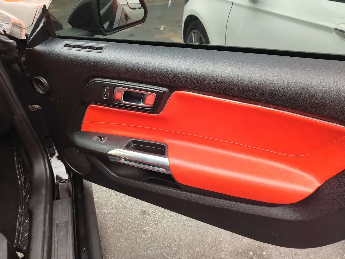 2017 Ford Mustang 2.3T 314HP L4 6AT,autocango,china used car exporter,china ev exporter,chinese used car exporter,chinese used ev exporter