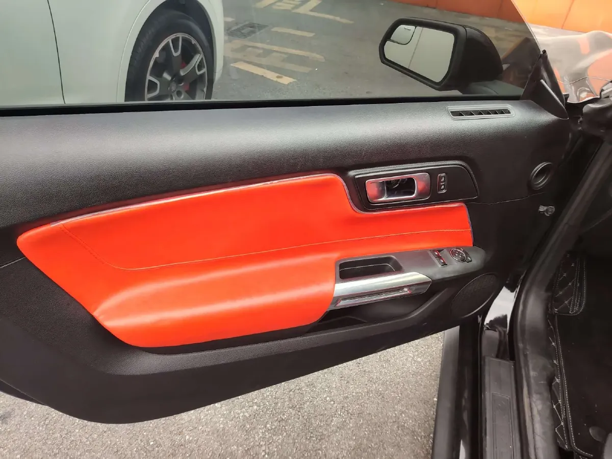 2017 Ford Mustang 2.3T 314HP L4 6AT,autocango,china used car exporter,china ev exporter,chinese used car exporter,chinese used ev exporter