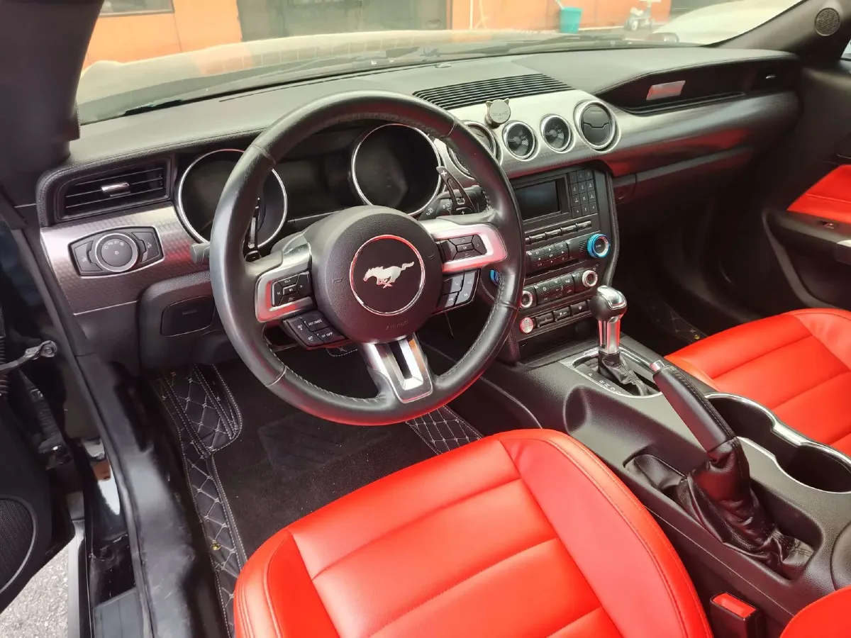 2017 Ford Mustang 2.3T 314HP L4 6AT,autocango,china used car exporter,china ev exporter,chinese used car exporter,chinese used ev exporter