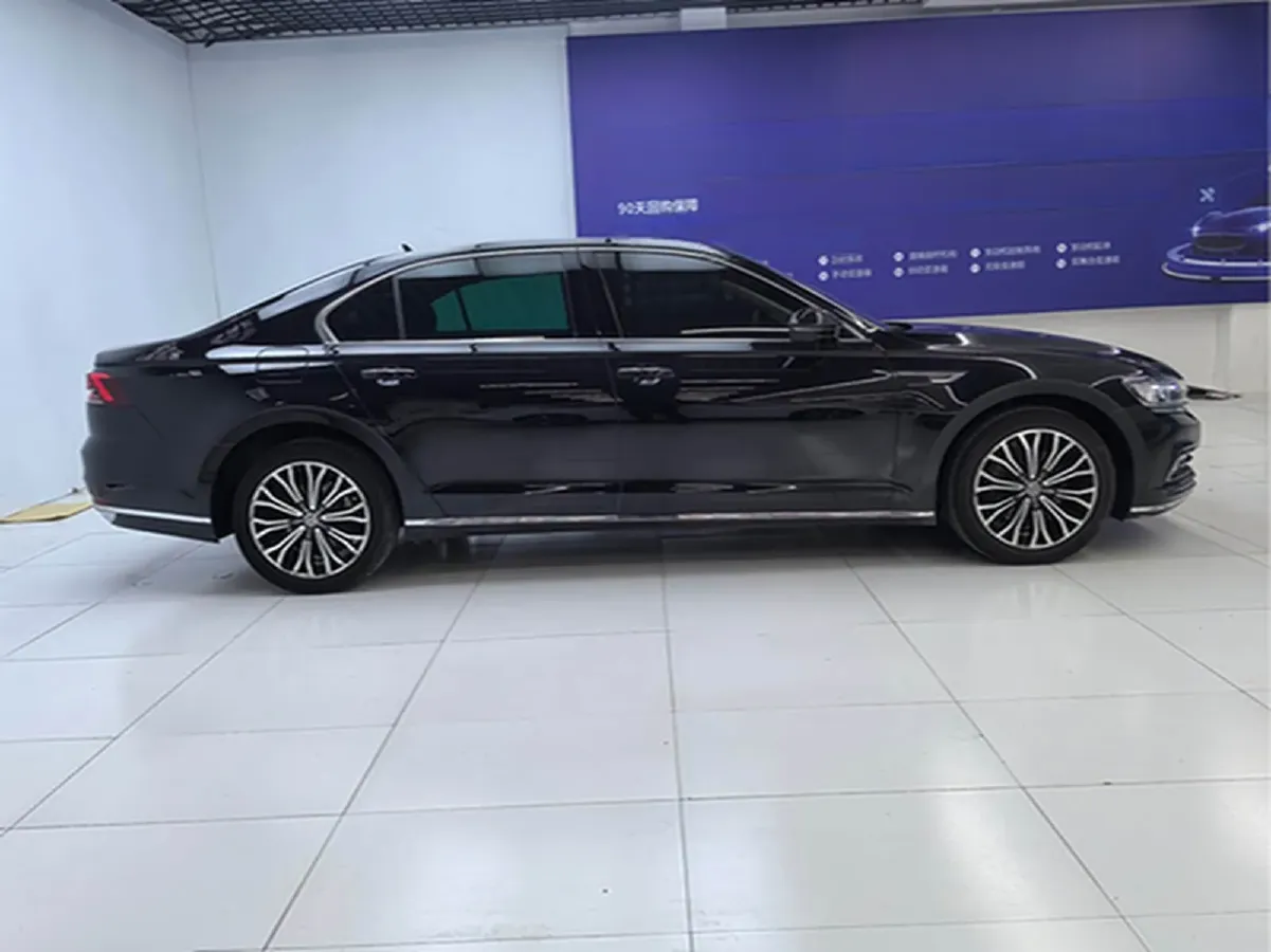 2018 Volkswagen Phideon 2.0T 224HP L4 7DCT,autocango,china used car exporter,china ev exporter,chinese used car exporter,chinese used ev exporter