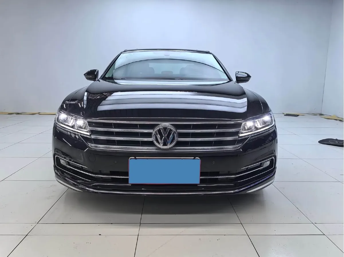 2018 Volkswagen Phideon 2.0T 224HP L4 7DCT,autocango,china used car exporter,china ev exporter,chinese used car exporter,chinese used ev exporter