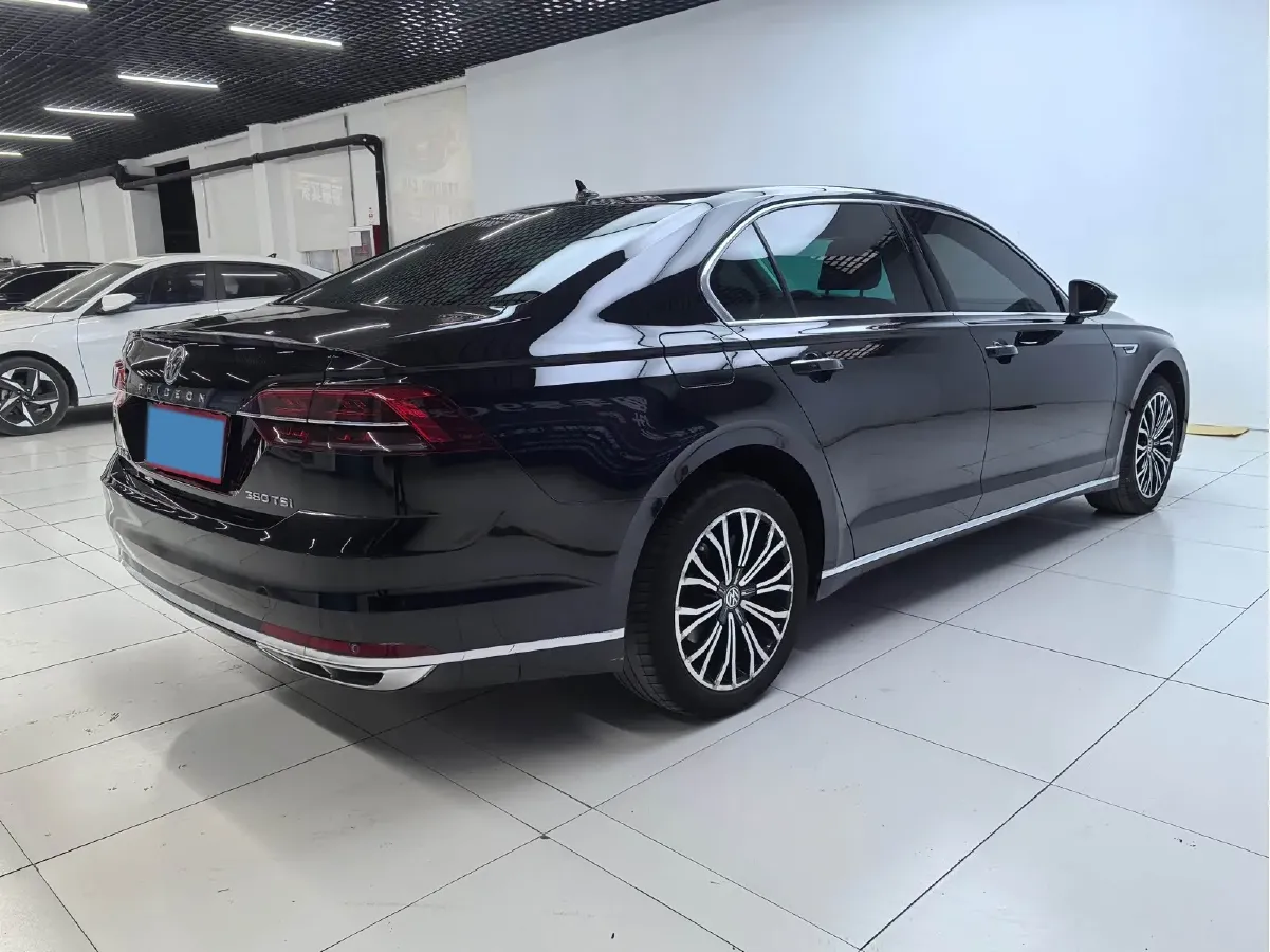 2018 Volkswagen Phideon 2.0T 224HP L4 7DCT,autocango,china used car exporter,china ev exporter,chinese used car exporter,chinese used ev exporter